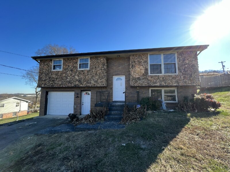 3045 Sunnyview Dr, Nashville, TN 37218 House Rental in Nashville, TN