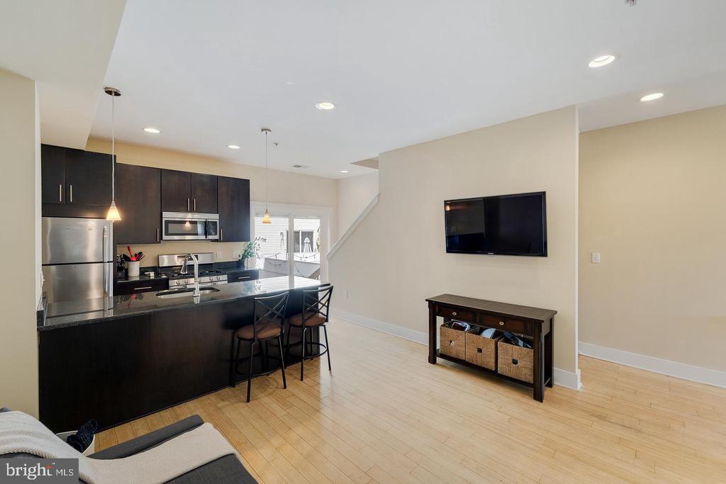Foto principal - 1120 Dunton St