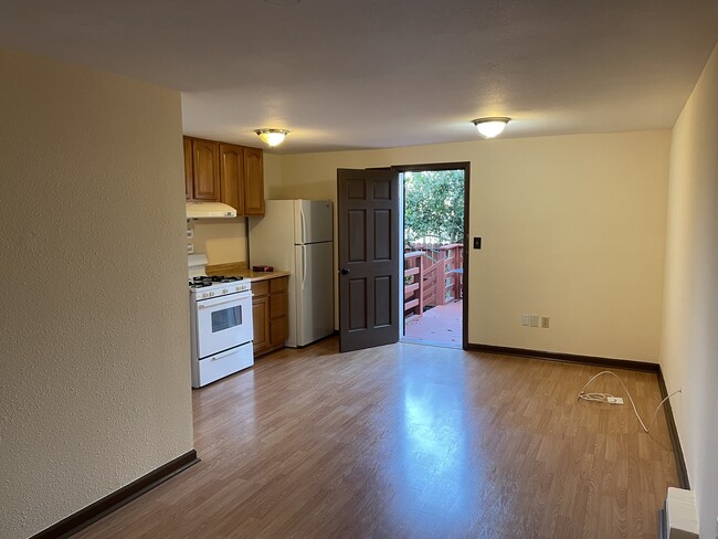 Building Photo - 280 Faxon Ave