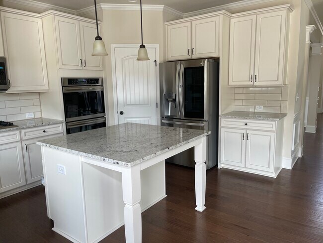 Building Photo - 5320 Austrian Pine Ct