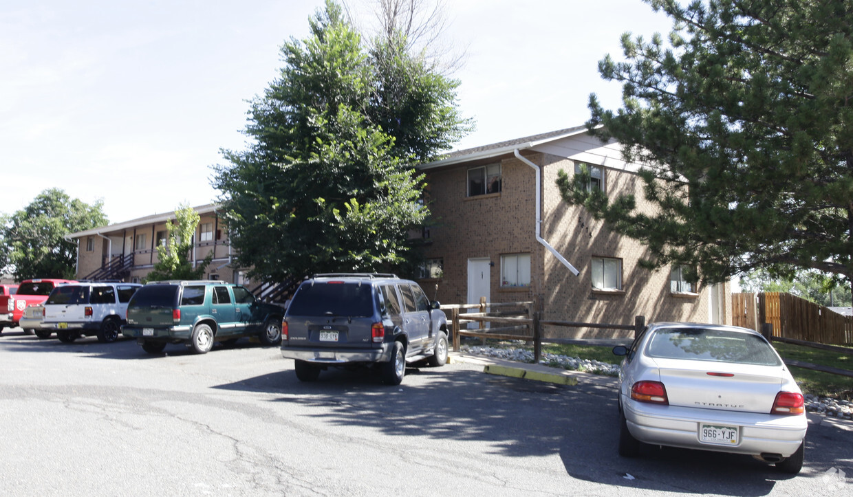 Building Photo - Northridge Apartments & Storage