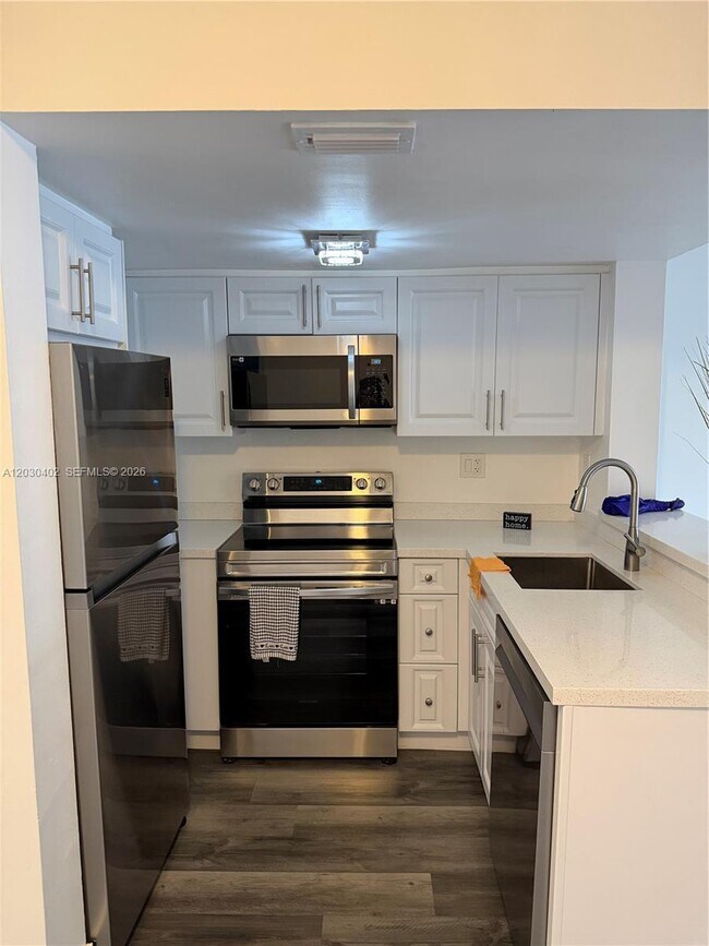 Building Photo - 675 NW 85th Ct