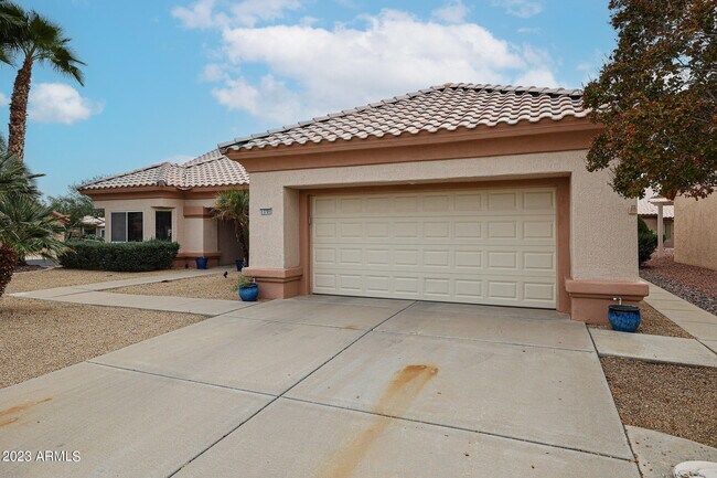 Building Photo - 13701 W Robertson Dr