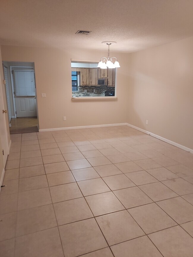 Foto del edificio - 1327 SE 3rd St