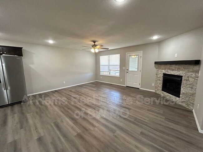 Foto del edificio - 702 Watermill Cir