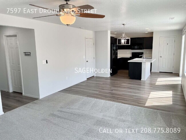 Foto del edificio - 7597 E Drouillard St