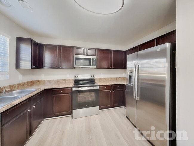 Building Photo - 3923 Carolina Cherry Dr