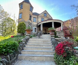 Building Photo - 161 Park Hill Ave