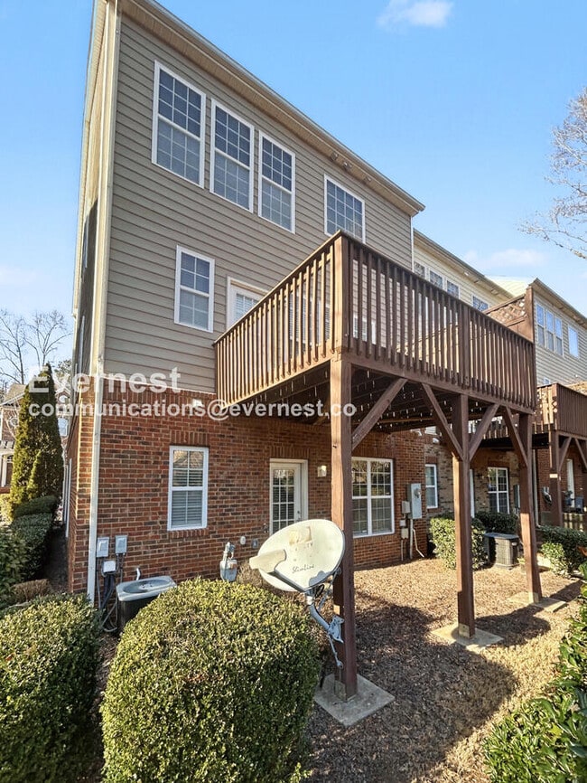 Building Photo - 8730 Macedonia Lake Dr