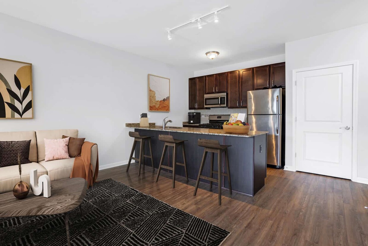 Wheaton 121 - Apartments in Wheaton, IL | Apartments.com