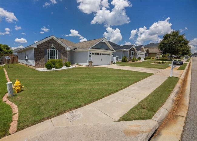 Building Photo - 1048 Rosland Cir