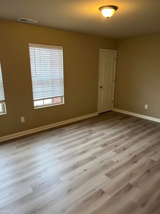Foto del edificio - 107 Maple Ridge Blvd NW