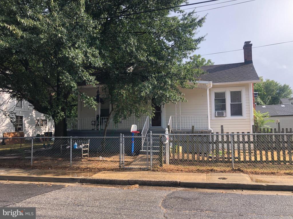 Primary Photo - 3701 Webster St