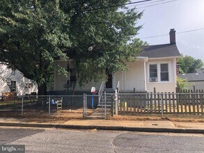 Building Photo - 3701 Webster St
