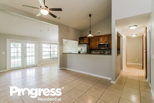 Foto del edificio - 18314 Swan Lake Dr