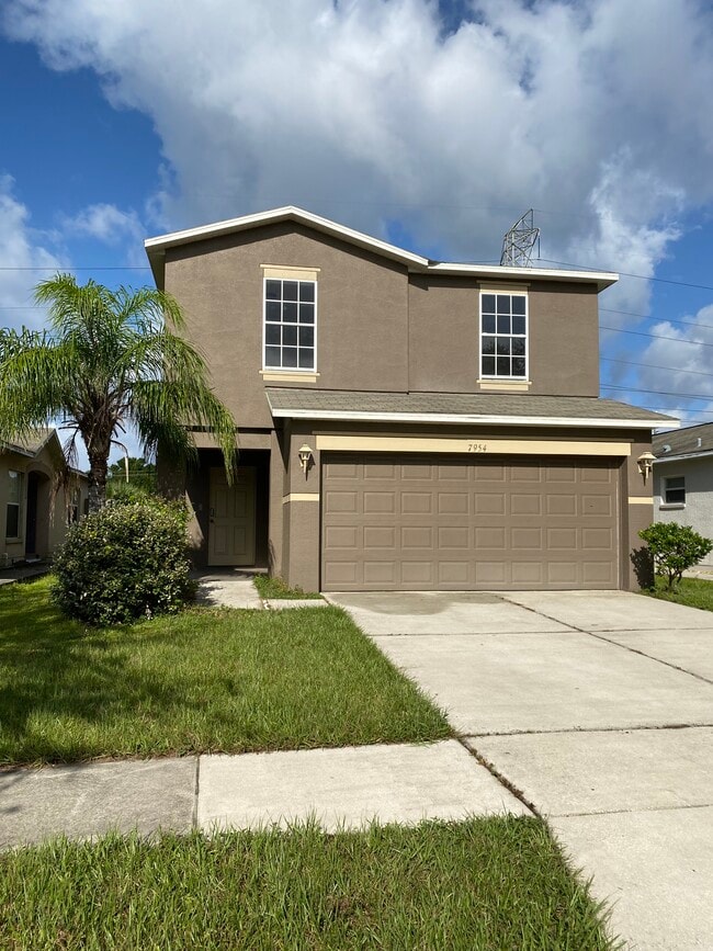 Building Photo - 7954 Carriage Pointe Dr