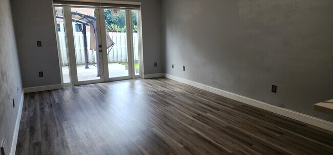 Foto del edificio - 640 SE 1st St