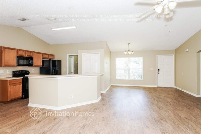 Building Photo - 6050 Ackard Ave