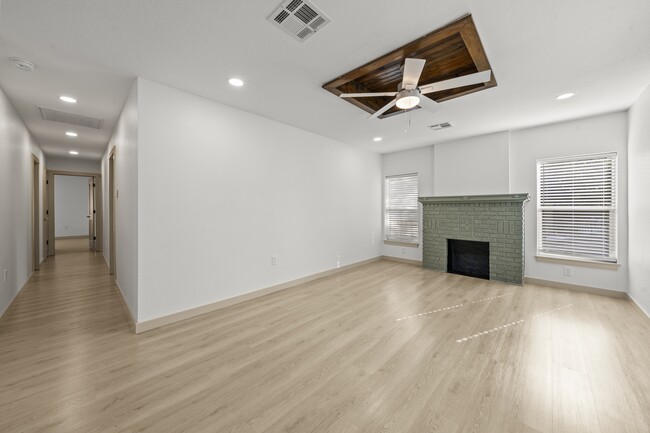 Building Photo - 1820 Gorman Ave