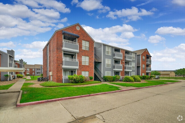 Building Photo - Chandler's Mill