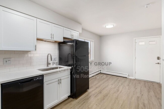 Building Photo - 639 Riverview Dr