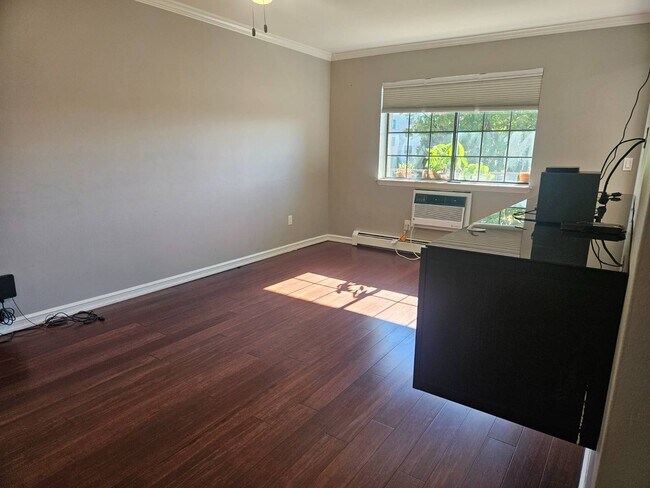 Building Photo - 50 Donna Ct