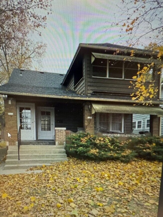 Building Photo - 1212 N Frink St