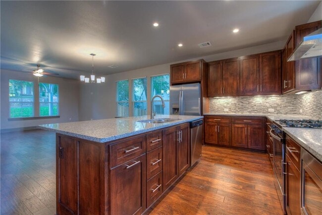 Building Photo - 3110 Grandview St