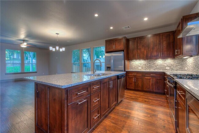 Foto del edificio - 3110 Grandview St