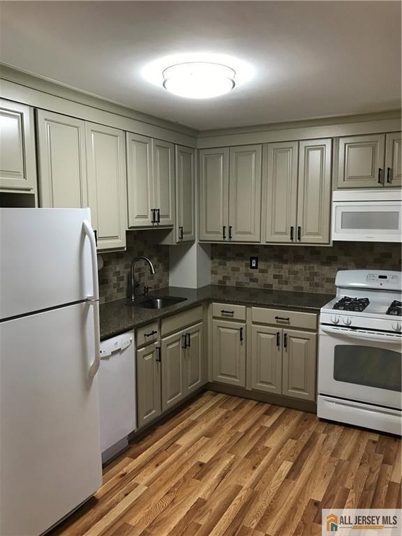 Building Photo - 819 Cricket Ln