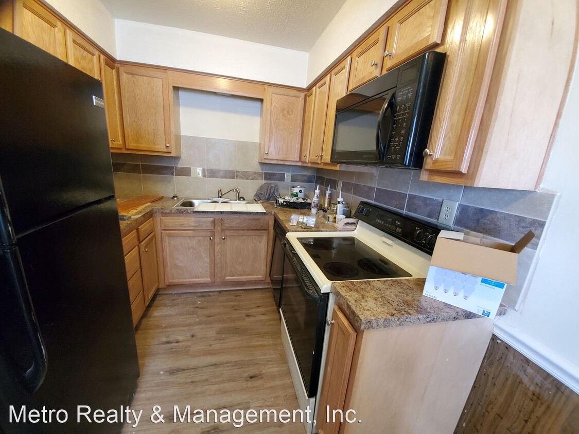 Primary Photo - 3212 Springfield Dr