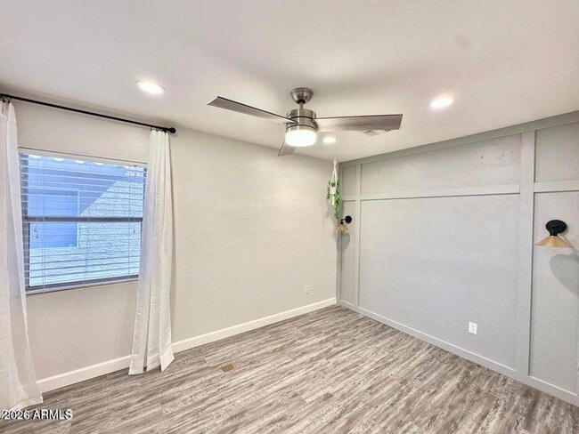 Foto del edificio - 11569 W Cinnabar Ave