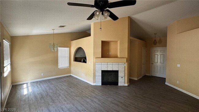 Building Photo - 249 Datura St