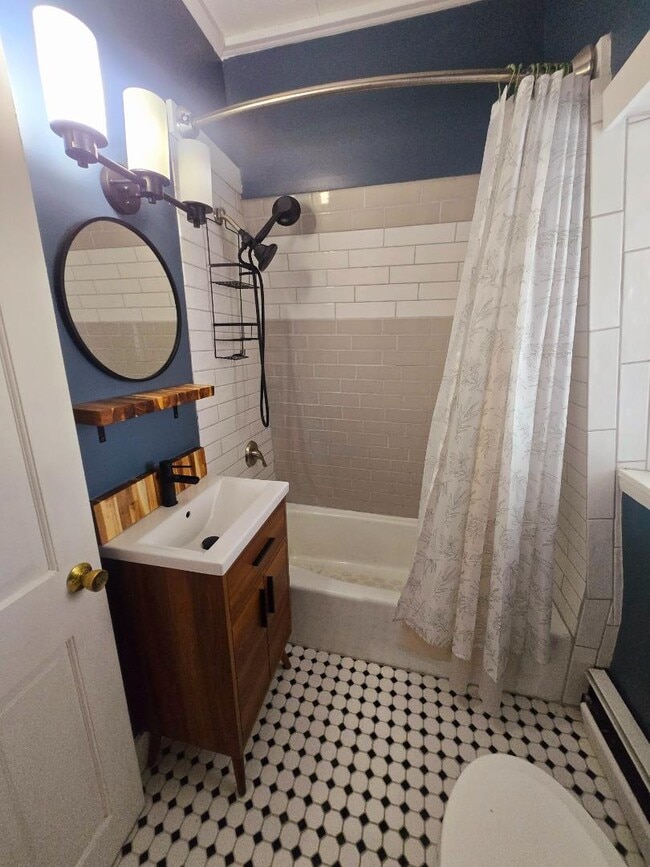 Photo - 202 Elm St Apartment