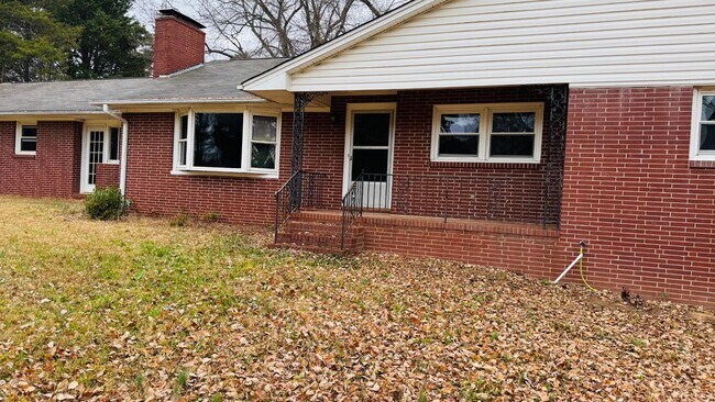 Building Photo - 4905 Murray Rd