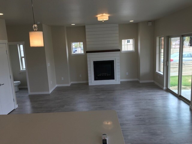 Foto del edificio - 701 Springside Ln