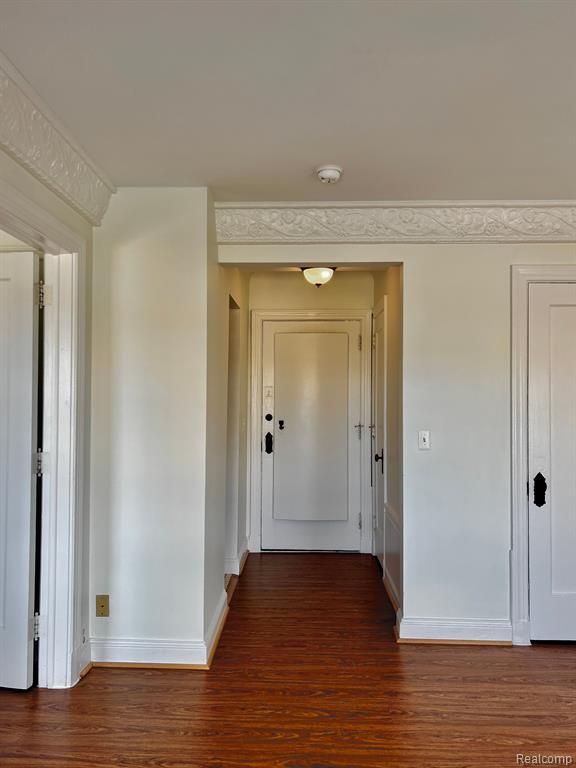 Primary Photo - 15 E Kirby St