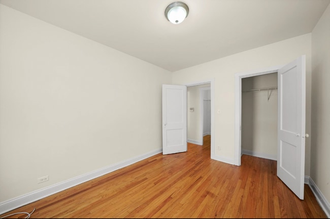 Building Photo - 2651 N Spaulding Ave