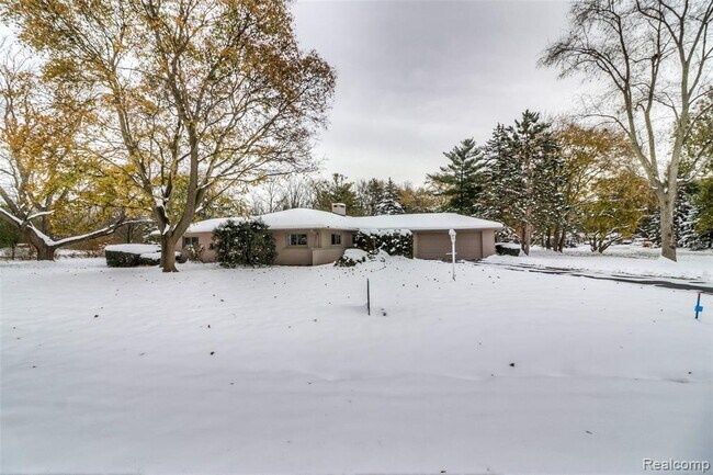 Building Photo - 5515 Westwood Ln