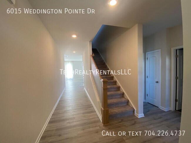 Foto del edificio - 6015 Weddington Pointe Dr