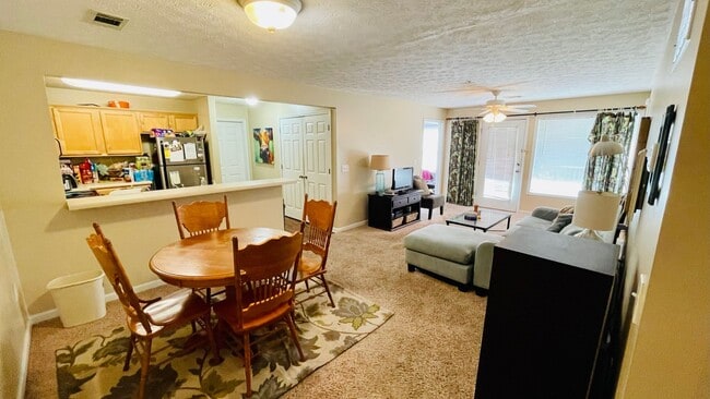 Building Photo - Southern Edge Condo, Unit 5-102