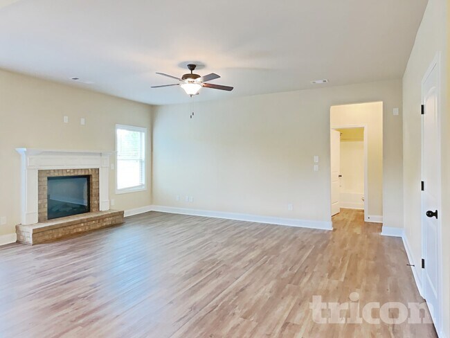 Building Photo - 118 Massey Ln