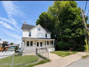 Building Photo - 514 4th St