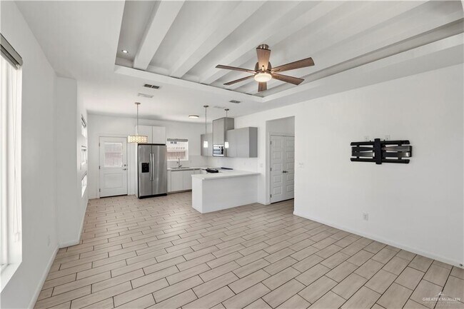 Foto del edificio - 12 W Marlin St