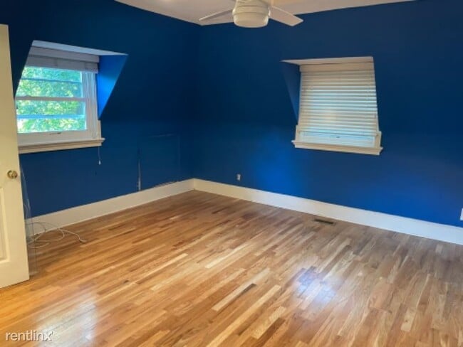 Building Photo - 1 br, 1.5 bath House - 443 n highland