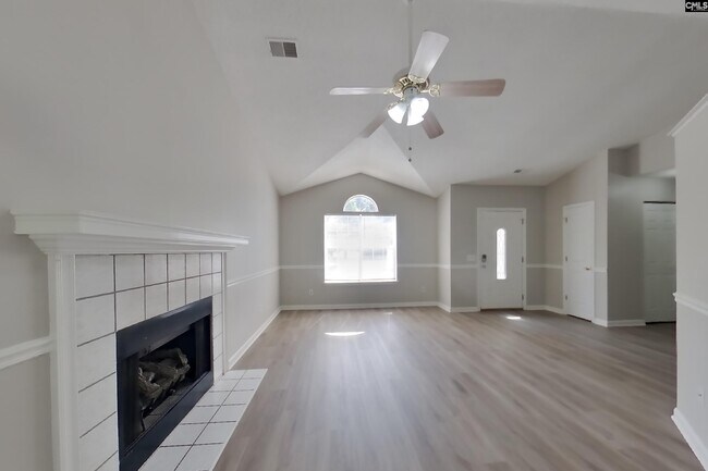 Building Photo - 425 Northshore Ct