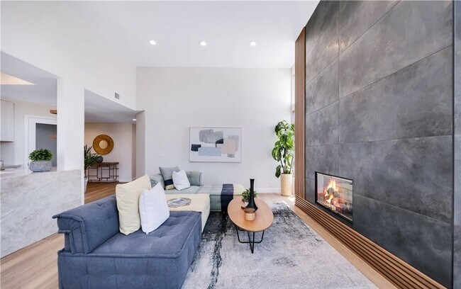 Foto del edificio - 1240 S Corning St