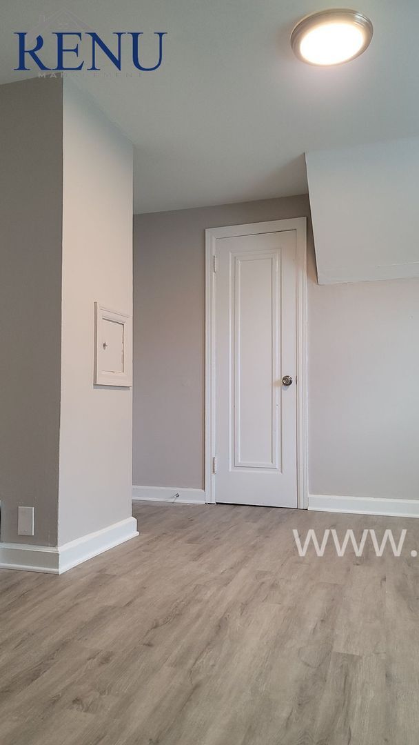 Building Photo - Single Family Home