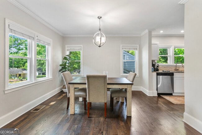 Building Photo - 1759 N Olympian Way SW