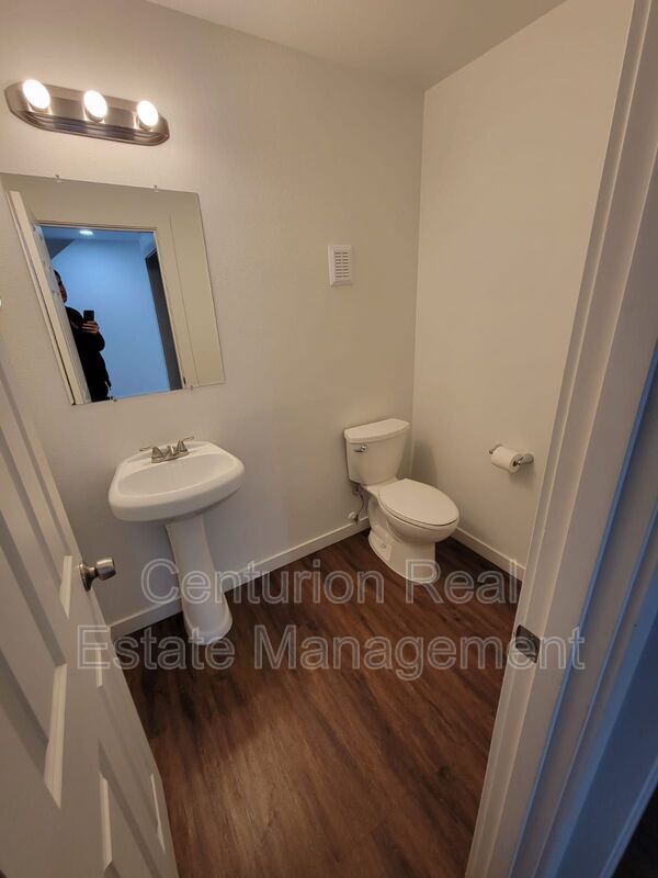 1284 44th Ave, Sweet Home, OR 97386 Condo for Rent in Sweet Home, OR